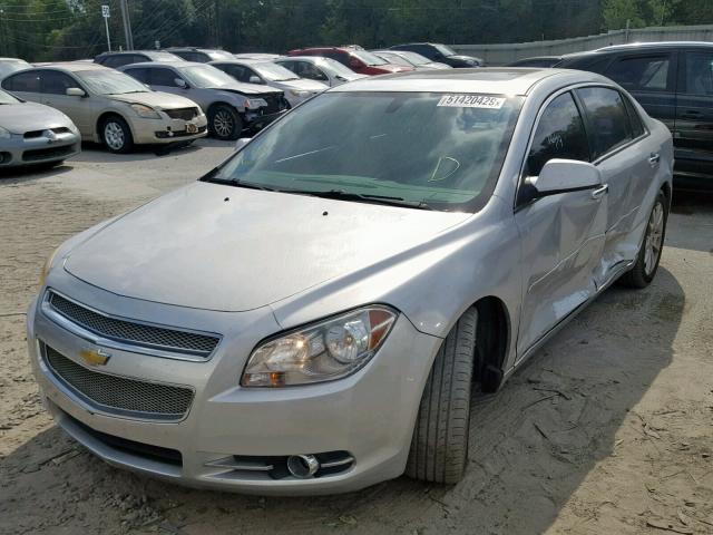 1G1ZE5EB8AF259391 - 2010 CHEVROLET MALIBU LTZ ვერცხლისფერი ფოტო 2