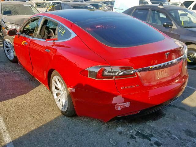 5YJSA1E25HF201248 - 2017 TESLA MODEL S RED photo 3