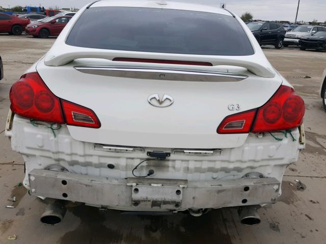 JNKCV61EX9M302749 - 2009 INFINITI G37 BASE WHITE photo 9