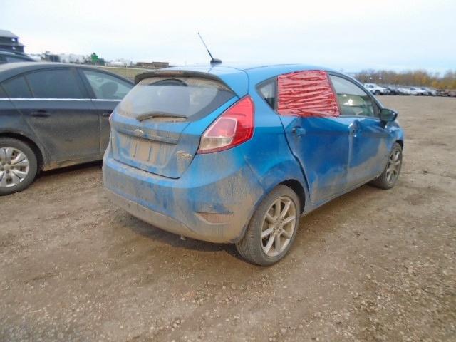 3FADP4EJXEM230239 - 2014 FORD FIESTA SE BLUE photo 4