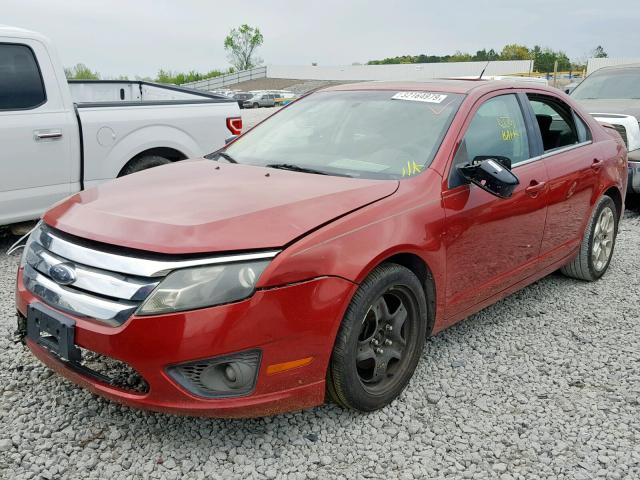 3FAHP0HA1AR239477 - 2010 FORD FUSION SE RED photo 2