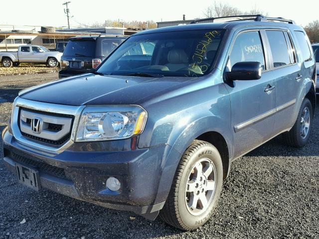 5FNYF4H91BB068260 - 2011 HONDA PILOT TOUR BLUE photo 2