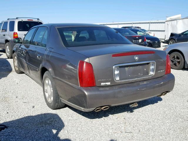 1G6KD54Y01U170303 - 2001 CADILLAC DEVILLE BROWN photo 3