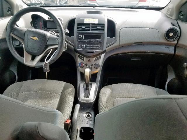 1G1JA6SH7C4107091 - 2012 CHEVROLET SONIC LS WHITE photo 9