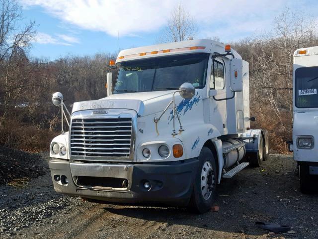 1FUJBBCK87LX41523 - 2007 FREIGHTLINER CONVENTION WHITE photo 2