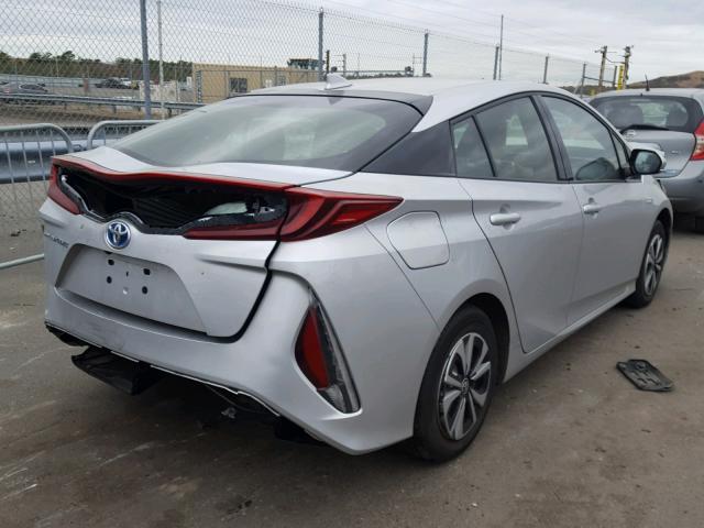 JTDKARFP5H3038641 - 2017 TOYOTA PRIUS PRIM ვერცხლისფერი ფოტო 4