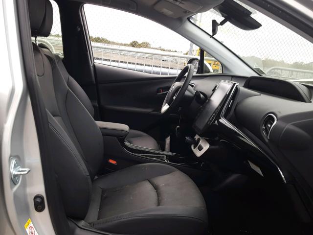 JTDKARFP5H3038641 - 2017 TOYOTA PRIUS PRIM ვერცხლისფერი ფოტო 5