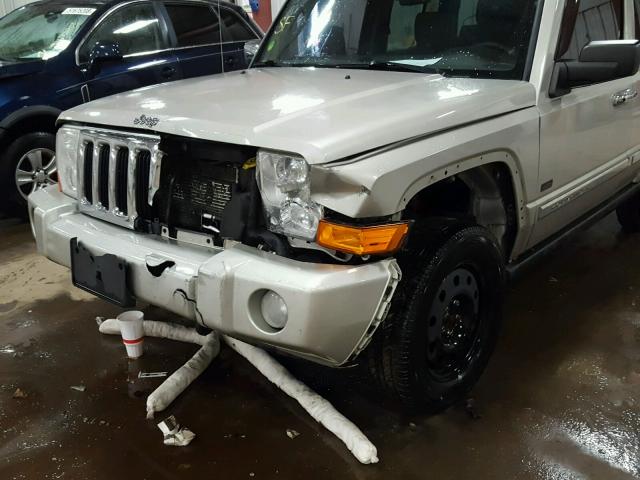 1J8HG48K28C149749 - 2008 JEEP COMMANDER GRAY photo 10
