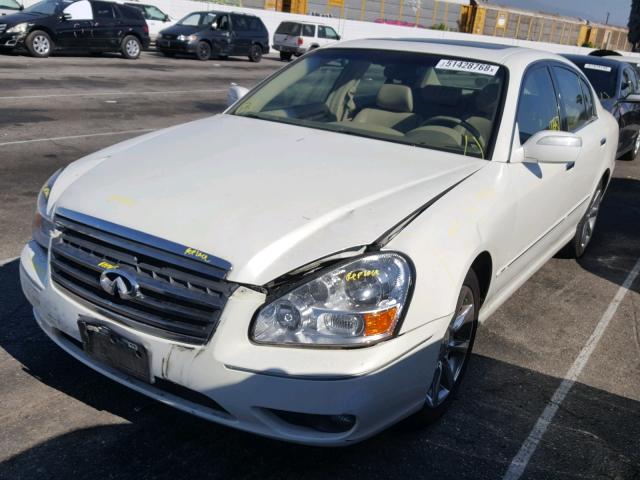 JNKBF01A05M101438 - 2005 INFINITI Q45 WHITE photo 2