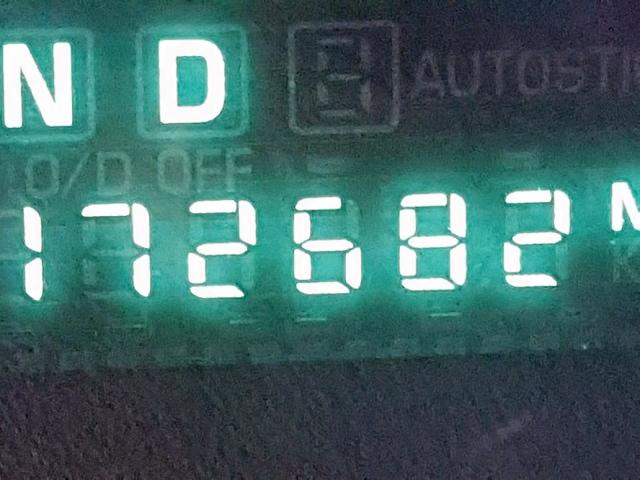 2C8GF78475R588259 - 2005 CHRYSLER PACIFICA L GOLD photo 8