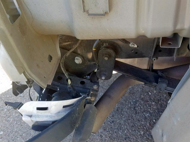 1GCGSCEN3J1286498 - 2018 CHEVROLET COLORADO L WHITE photo 9