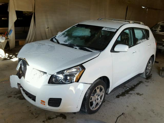 5Y2SM67039Z424514 - 2009 PONTIAC VIBE WHITE photo 2