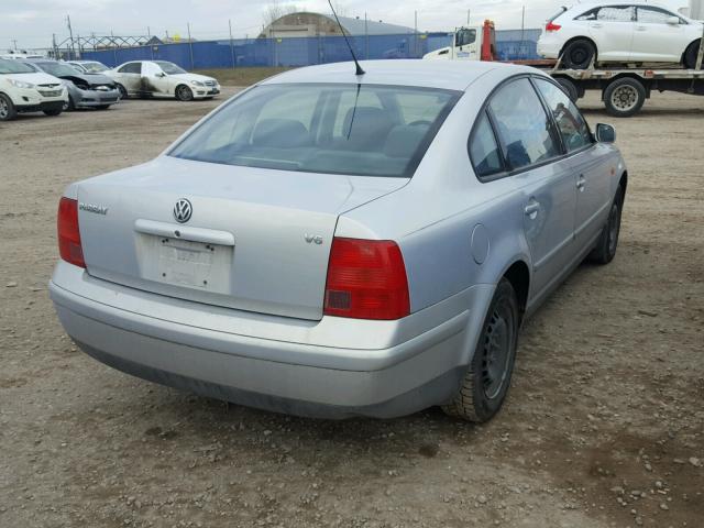 WVWAD63B6WE294038 - 1998 VOLKSWAGEN PASSAT GLS SILVER photo 4