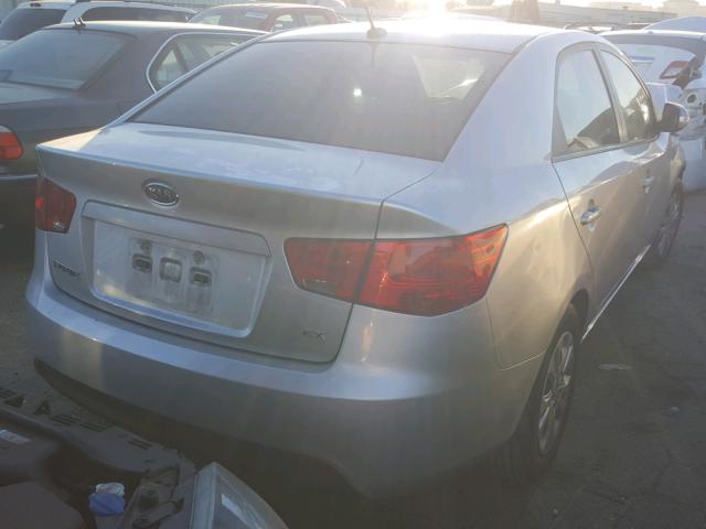 KNAFU4A29A5195636 - 2010 KIA FORTE EX SILVER photo 4