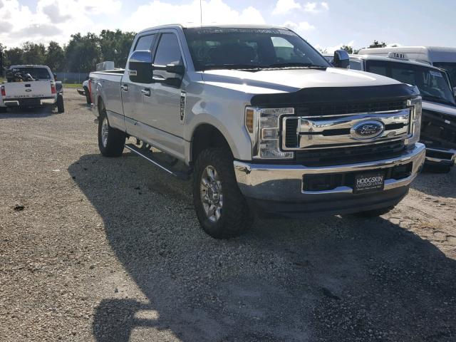 1FT8W3B6XJEB34328 - 2018 FORD F350 SUPER SILVER photo 1