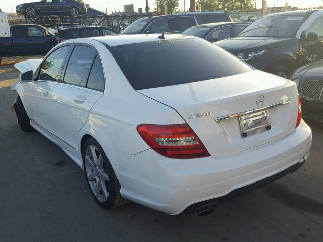 WDDGF4HB6EG253807 - 2014 MERCEDES-BENZ C 250 WHITE photo 3