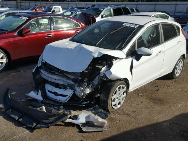 3FADP4TJ0DM174877 - 2013 FORD FIESTA S WHITE photo 2