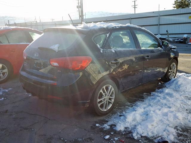 KNAFU5A2XC5570572 - 2012 KIA FORTE EX BLACK photo 4