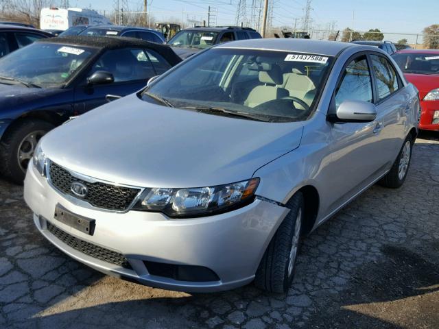 KNAFU4A20B5449025 - 2011 KIA FORTE EX SILVER photo 2