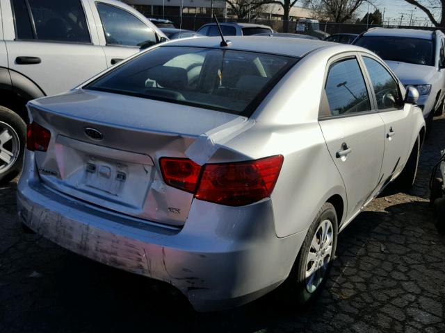 KNAFU4A20B5449025 - 2011 KIA FORTE EX SILVER photo 4