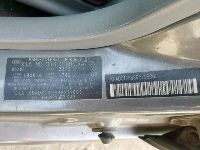 KNADC125636279606 - 2003 KIA RIO GRAY photo 10