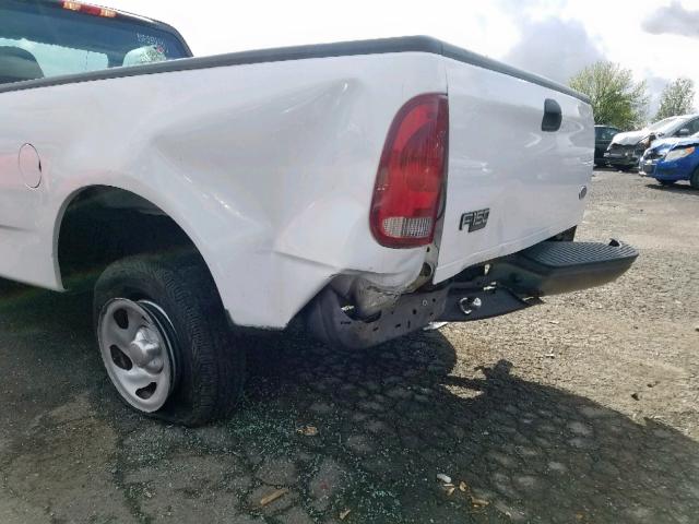 2FTRF17204CA28687 - 2004 FORD F-150 HERI WHITE photo 9