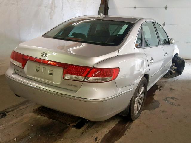 KMHFC46F09A342538 - 2009 HYUNDAI AZERA SE SILVER photo 4