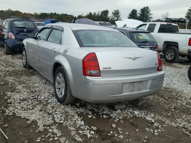 2C3JA53G05H505602 - 2005 CHRYSLER 300 TOURIN SILVER photo 3