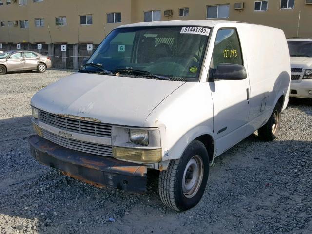 1GCDM19W7YB184727 - 2000 CHEVROLET ASTRO WHITE photo 2