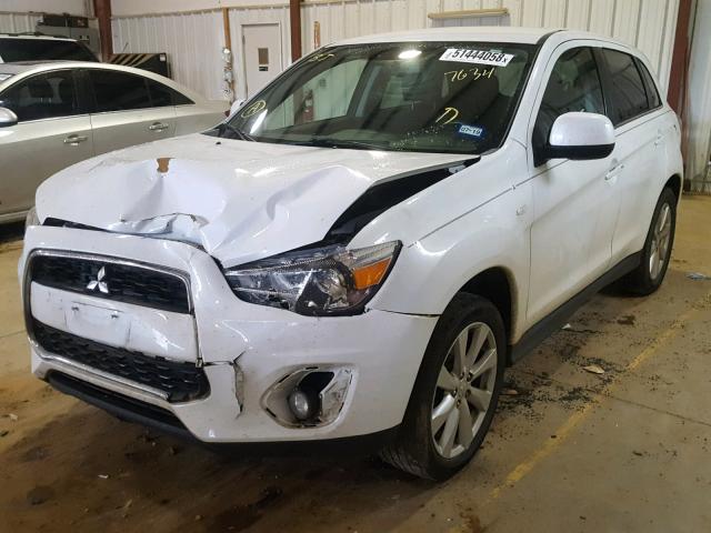 4A4AP4AU4EE027634 - 2014 MITSUBISHI OUTLANDER WHITE photo 2