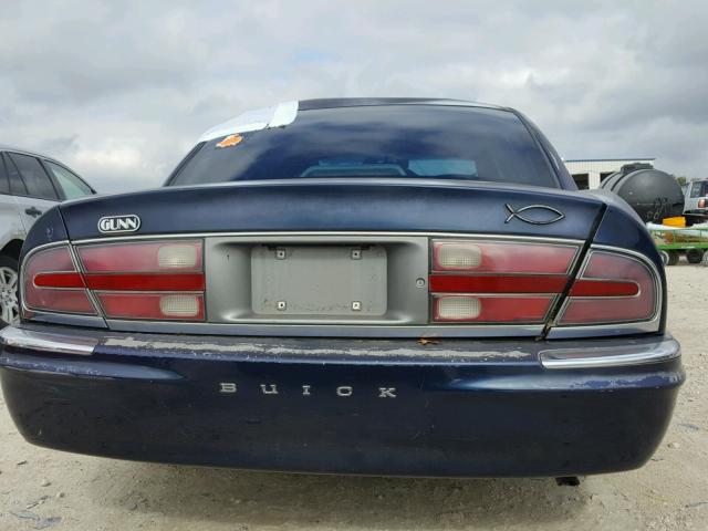 1G4CW52K6W4609923 - 1998 BUICK PARK AVENU BLUE photo 10