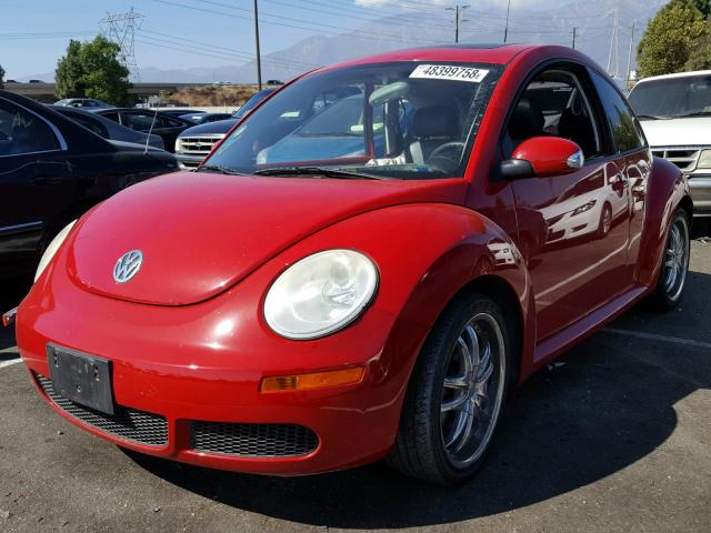 3VWRG31CX8M524520 - 2008 VOLKSWAGEN NEW BEETLE RED photo 2