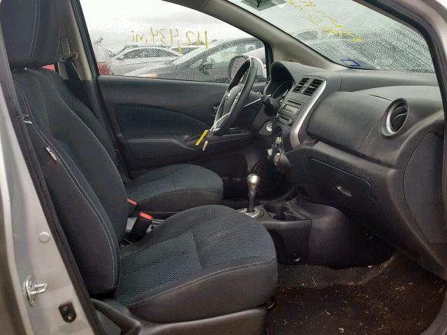 3N1CE2CP6EL374029 - 2014 NISSAN VERSA NOTE SILVER photo 5