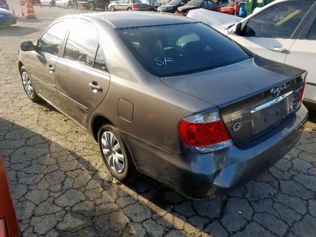 4T1BE32K65U550678 - 2005 TOYOTA CAMRY LE GRAY photo 3