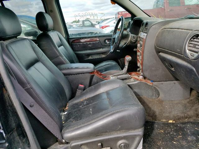 1GKDT13S052220959 - 2005 GMC ENVOY BLACK photo 5