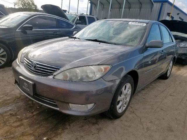 4T1BE30K55U520526 - 2005 TOYOTA CAMRY LE GOLD photo 2