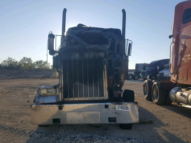 1XKWDB9X67R993931 - 2007 KENWORTH CONSTRUCTI WHITE photo 9