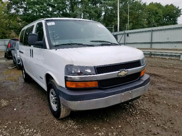 1GAHG35U361275157 - 2006 CHEVROLET EXPRESS G3 WHITE photo 1