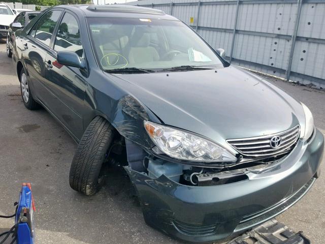4T1BE32KX5U030967 - 2005 TOYOTA CAMRY LE GREEN photo 1
