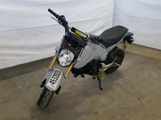 MLHJC6110F5107886 - 2015 HONDA GROM 125 GRAY photo 2