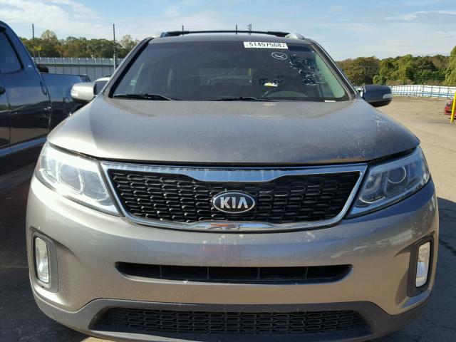 5XYKT4A66FG626018 - 2015 KIA SORENTO LX GRAY photo 9