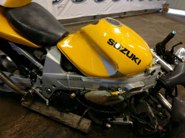 JS1VT52A822100722 - 2002 SUZUKI TL1000 R YELLOW photo 7