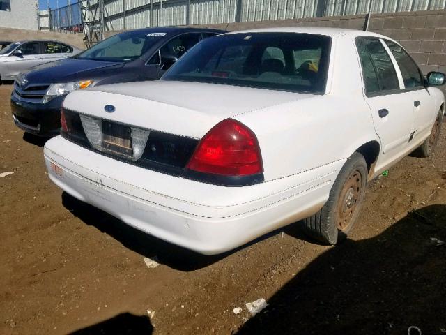 2FAHP71W03X211351 - 2003 FORD CROWN VICT WHITE photo 4