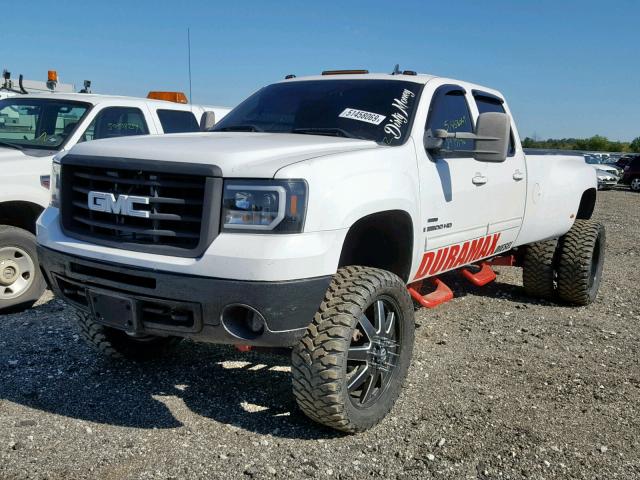 1GTJK33698F133414 - 2008 GMC SIERRA K35 WHITE photo 2