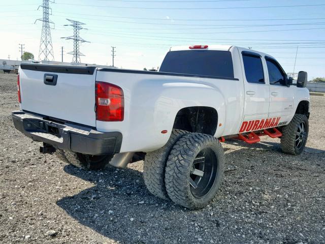 1GTJK33698F133414 - 2008 GMC SIERRA K35 WHITE photo 4