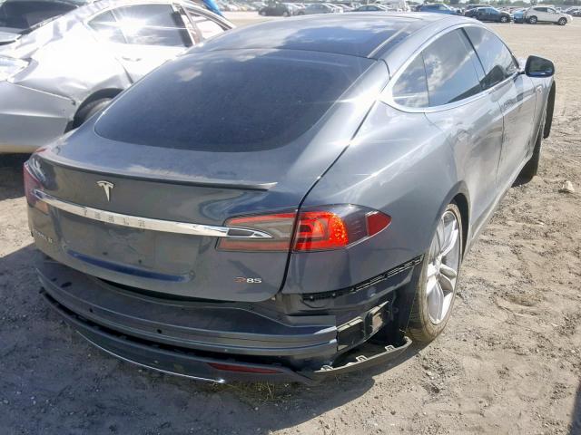 5YJSA1CP0DFP16487 - 2013 TESLA MODEL S GRAY photo 4