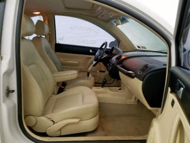 3VWRG31CX9M517147 - 2009 VOLKSWAGEN NEW BEETLE თეთრი ფოტო 5