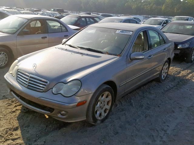 WDBRF61J85A698860 - 2005 MERCEDES-BENZ C 240 GOLD photo 2