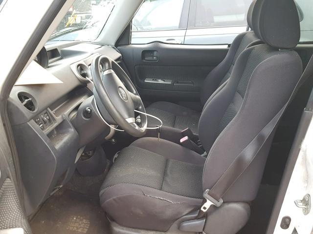 JTLKT324350192396 - 2005 TOYOTA SCION XB Ақ фото 5