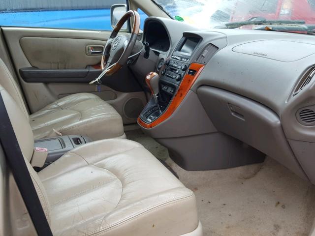 JTJHF10U620239272 - 2002 LEXUS RX 300 TAN photo 5